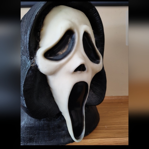 Vintage Scream Ghostface Fun World 1996 Latex Mask Bust Prop - Picture 3 of 7